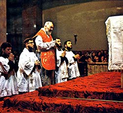 Padre Pio saying a Latin Mass